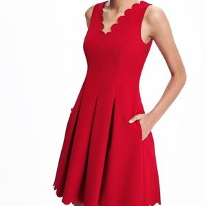 Banana Republic Scallop Dress 👗🌸🌸🌸🌸