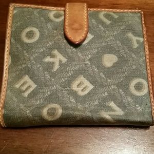 Dooney & Bourke
