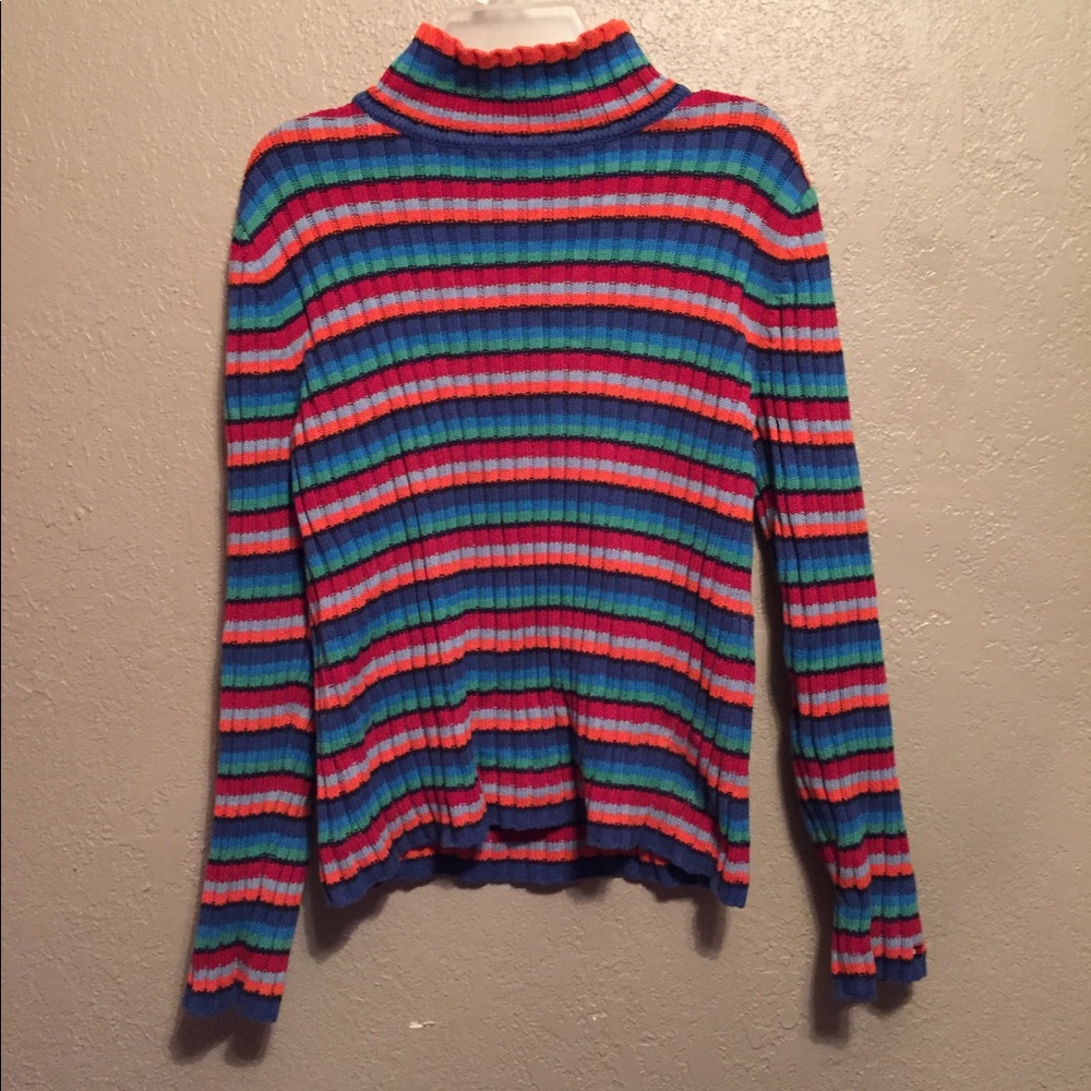 Tommy  turtleneck