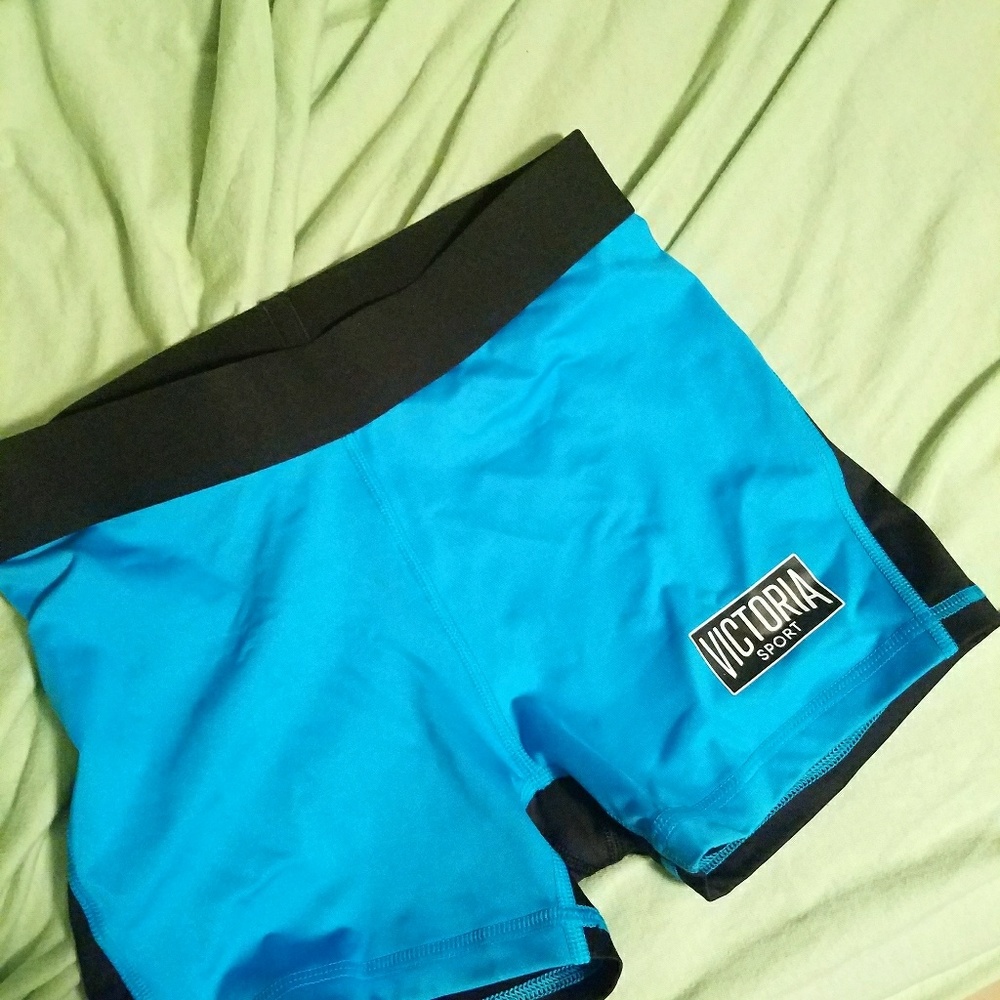 Victoria Sport blue compression shorts