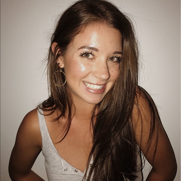 Meet your Posher, Emma - Picture 1 of 1