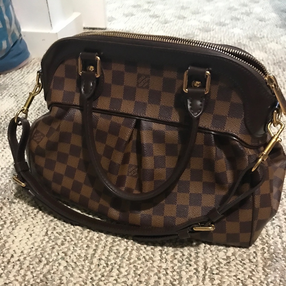 Louis vuitton bag