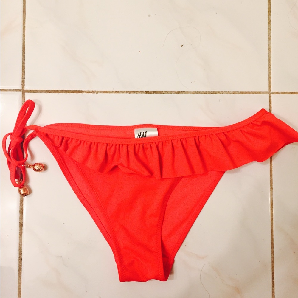 PRICE DROP! NWOT!  H&M bikini bottom