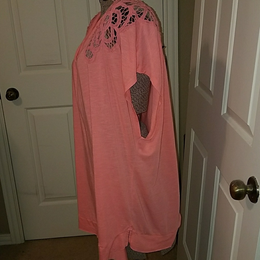 Torrid coral crochet detailed tunic