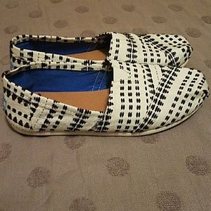 Toms