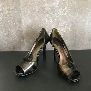 Jessica Simpson Bronze Peep Toe Platform Pumps  6b