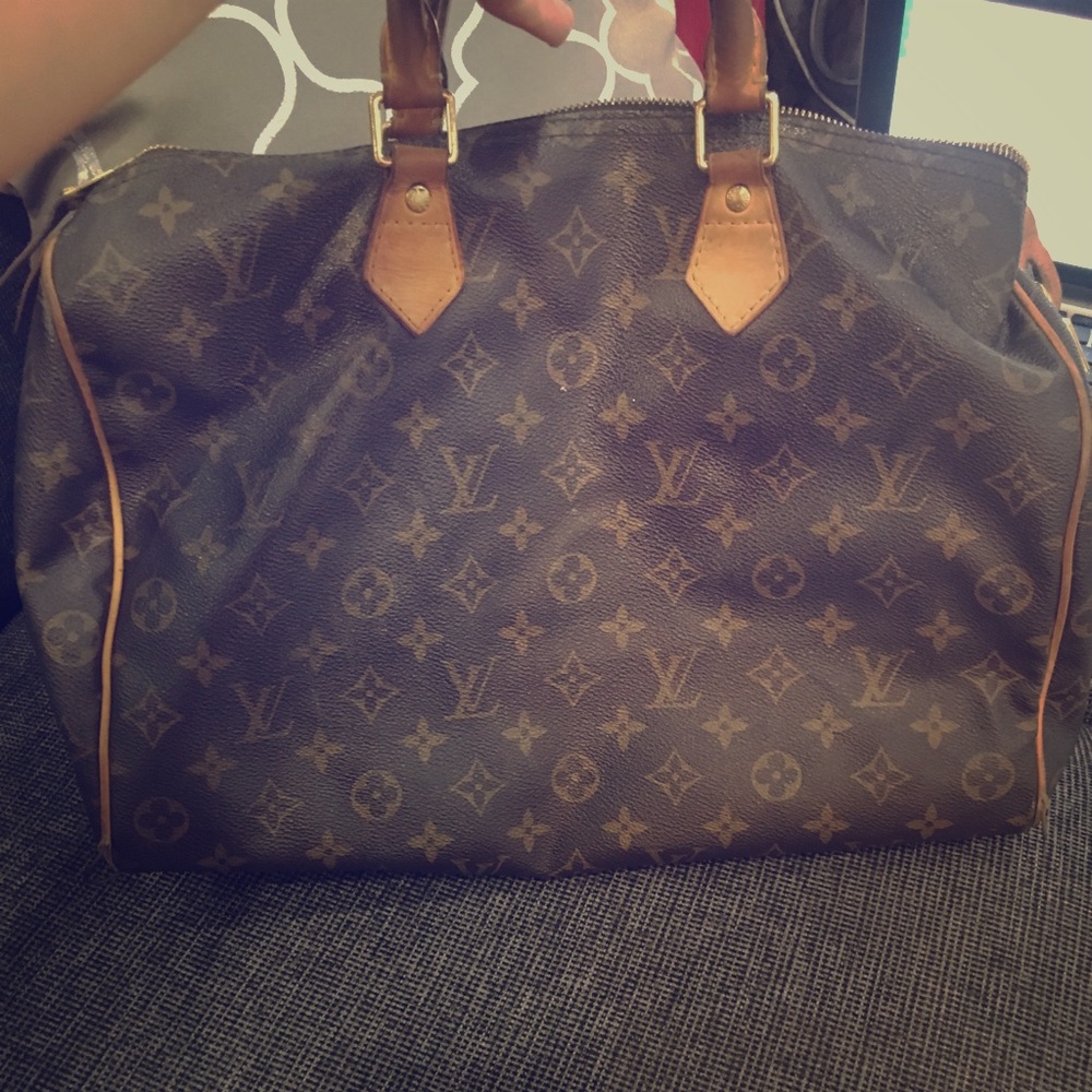 Louis Vuitton Monogram Speedy 30