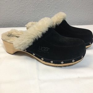 Lowest⚡️Ugg black suede sheepskin lined clogs GUC