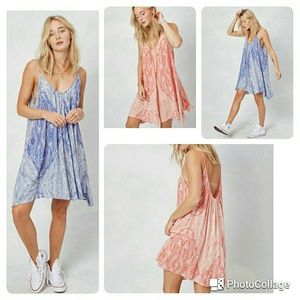 Love Stitch Lightweight, palm printed Flowy dress