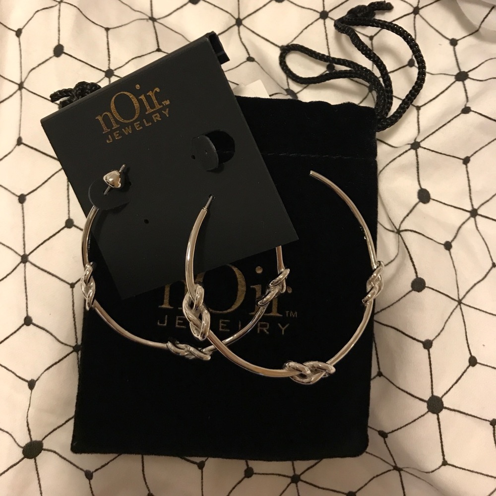 NWT Noir jewelry knot loop circle earrings
