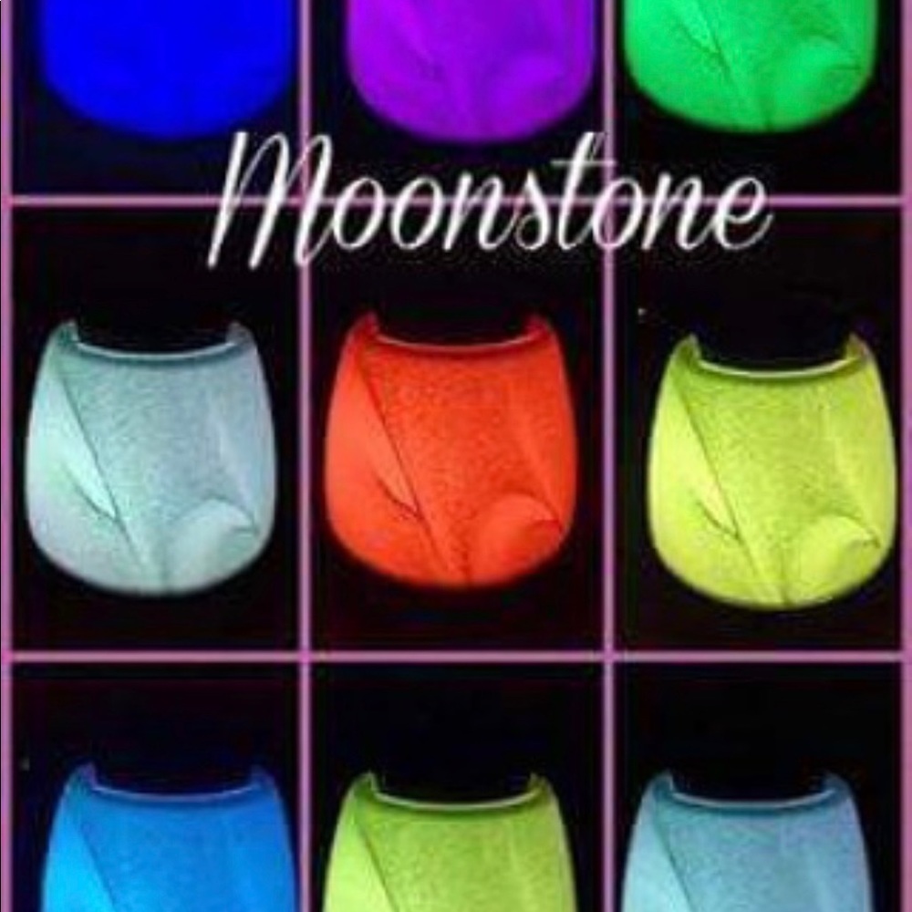 Scentsy moonstone warmer