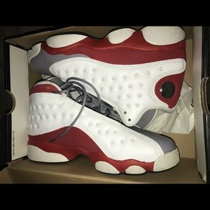Grey toe 13s size 7y