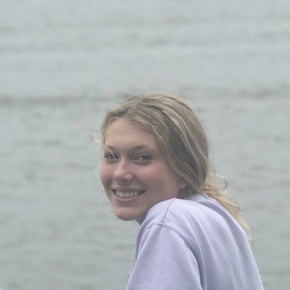 Meet your Posher, Quinn - Picture 1 of 1