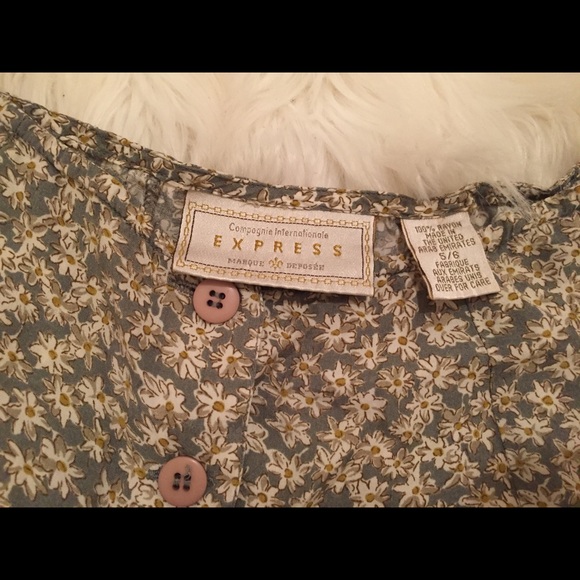 EXPRESS button up daisy skater skirt - Picture 3 of 3