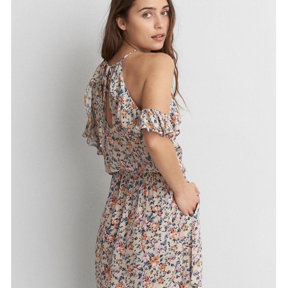 woman's floral dress