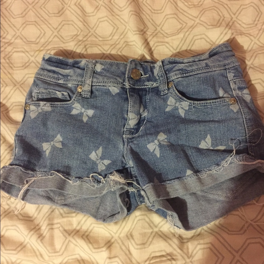 Delia's jean shorts with bows