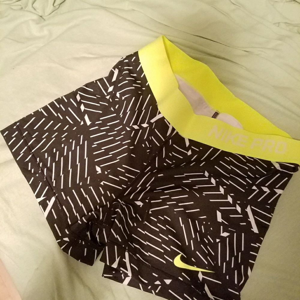 Nike dri fit short compression