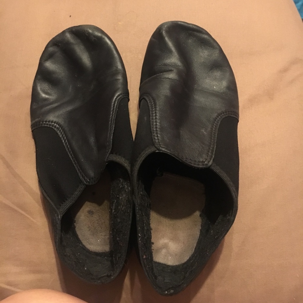 Black jazz shoes