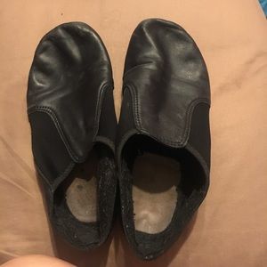 Black jazz shoes