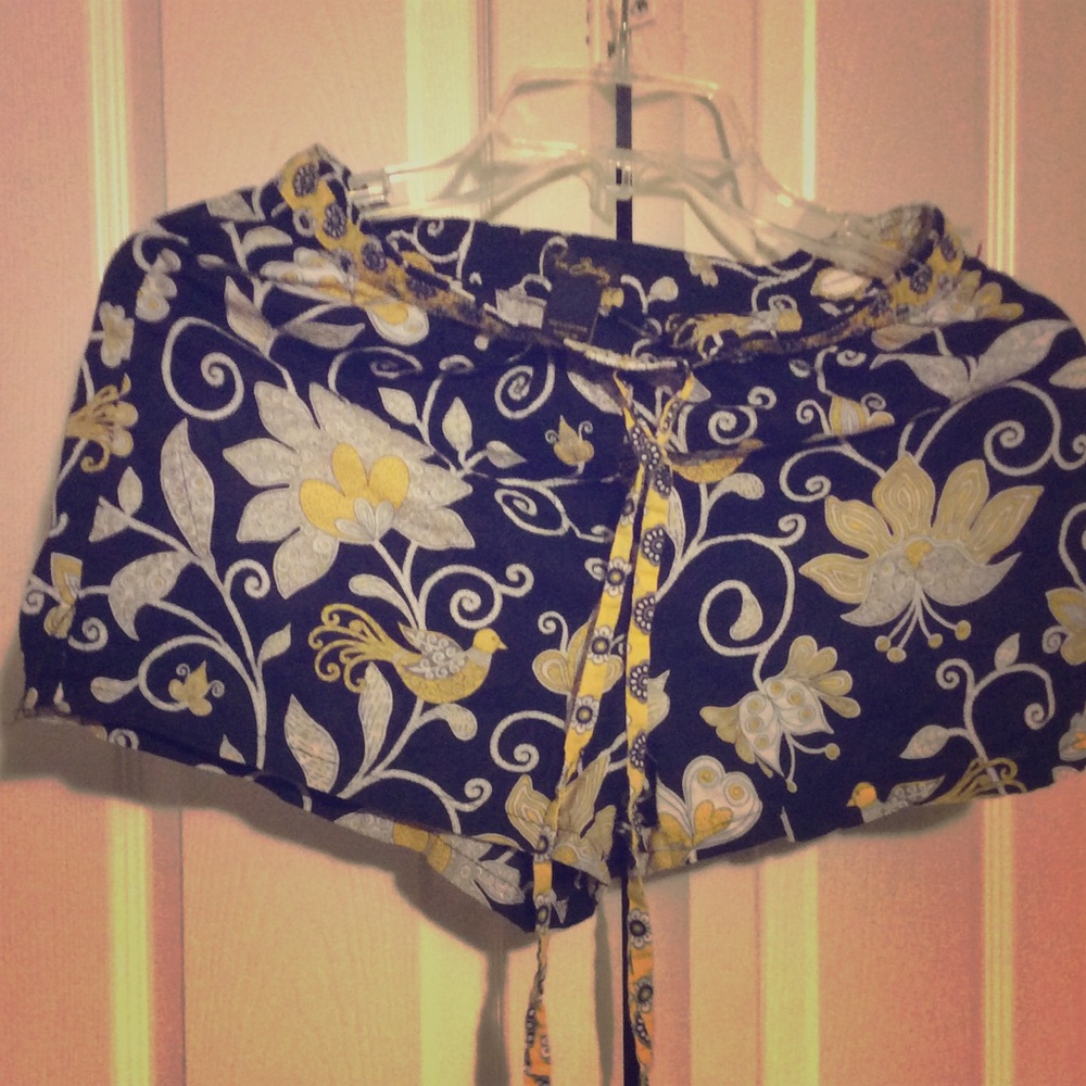 Vera Bradley XS shorts