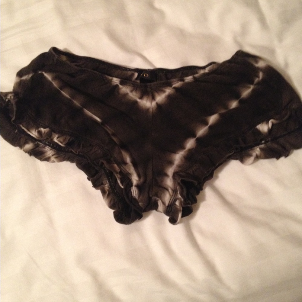 Planet Blue Indah tie dye ruffle shorts in Small