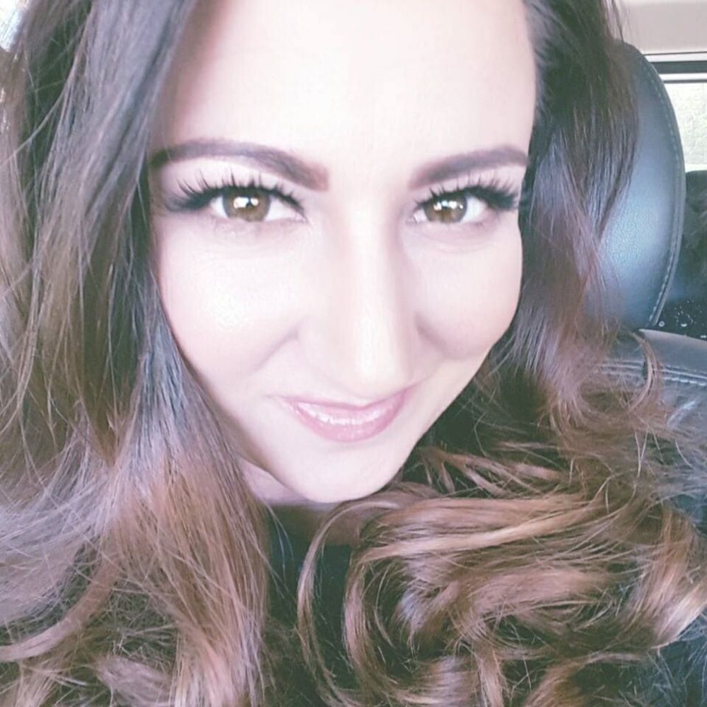 Meet your Posher, Leigh