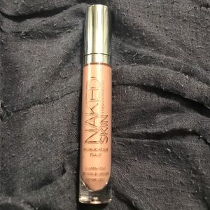 urban decay highlighting fluid