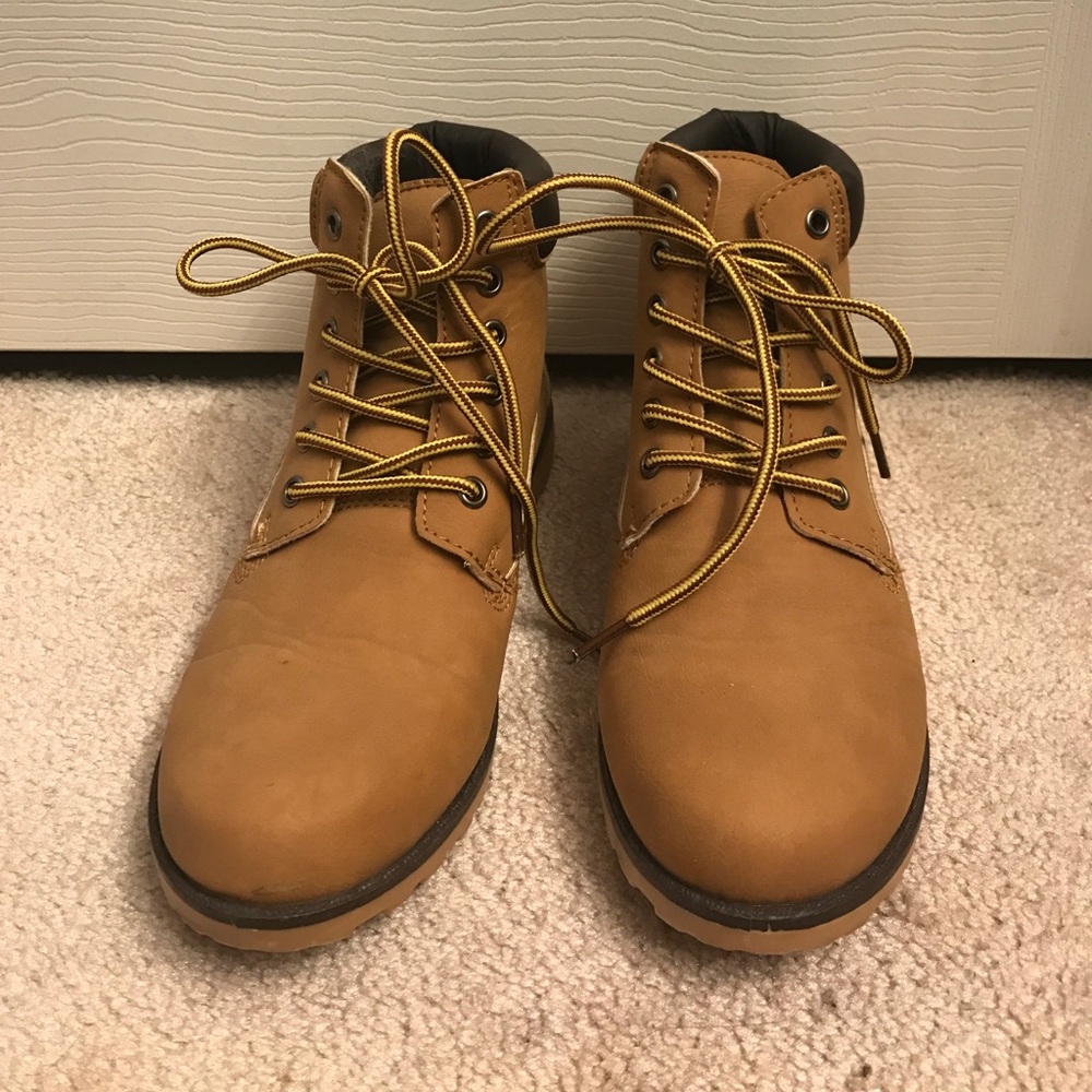 Fashionable sneakers