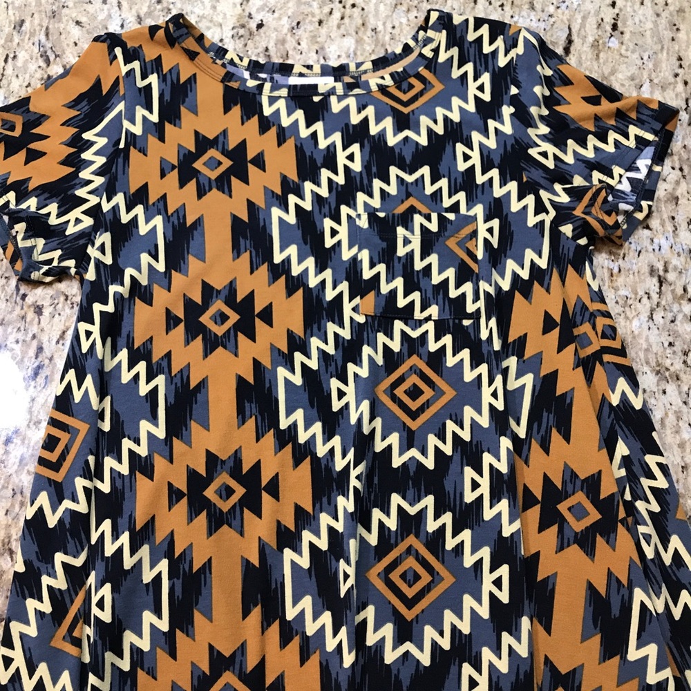 LuLaRoe - BNWOT Small Carly
