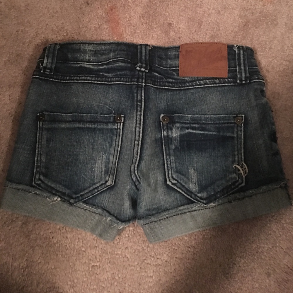 shorts - Picture 2 of 3