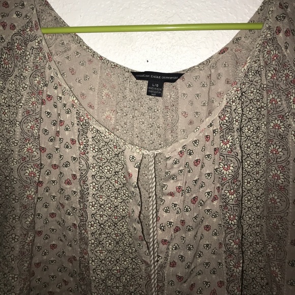 AE Purple Blouse - Picture 3 of 4