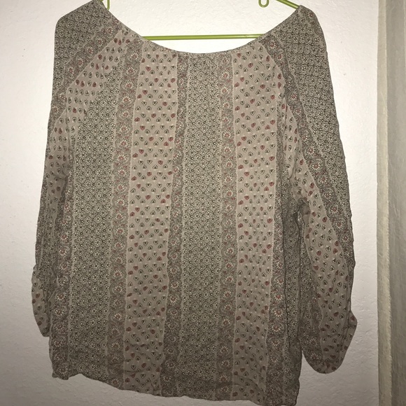 AE Purple Blouse - Picture 4 of 4