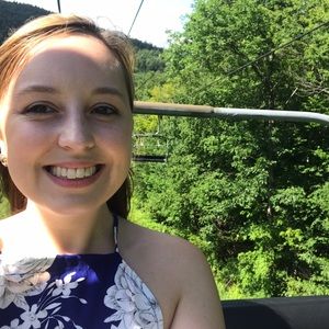 Meet your Posher, Danielle