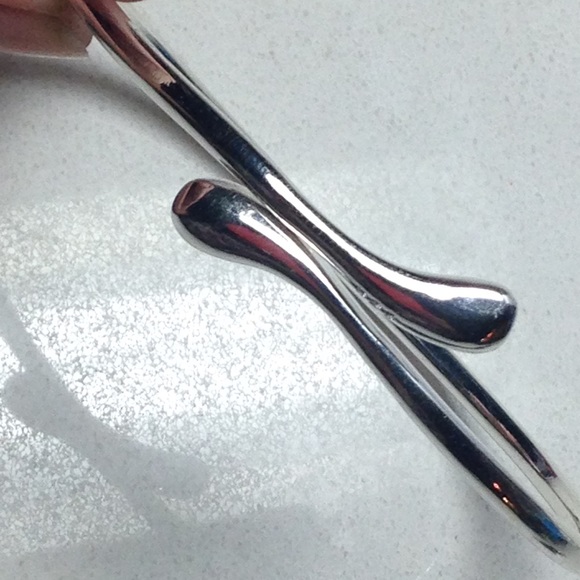 🔥NWT! Genuine solid .925 Silver Wrap Bracelet - Picture 4 of 5