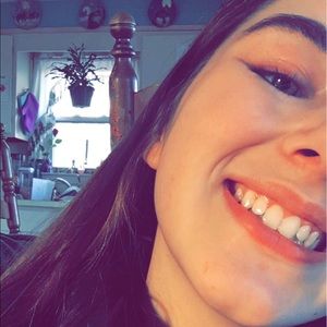 Meet your Posher, Brianna