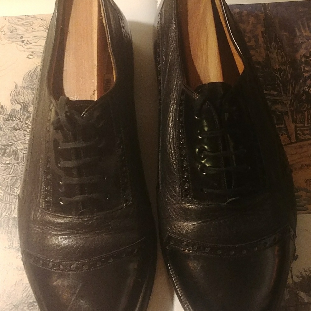 Vintage Mezlan Cap Toe Oxfords