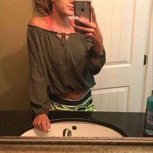 Green crop off the shoulder