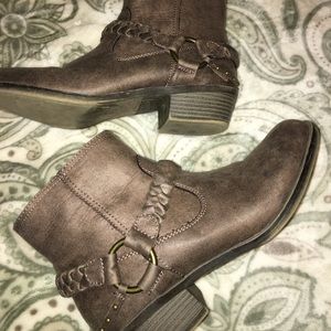 🍁 XOXO Ankle Booties Fall Boots!