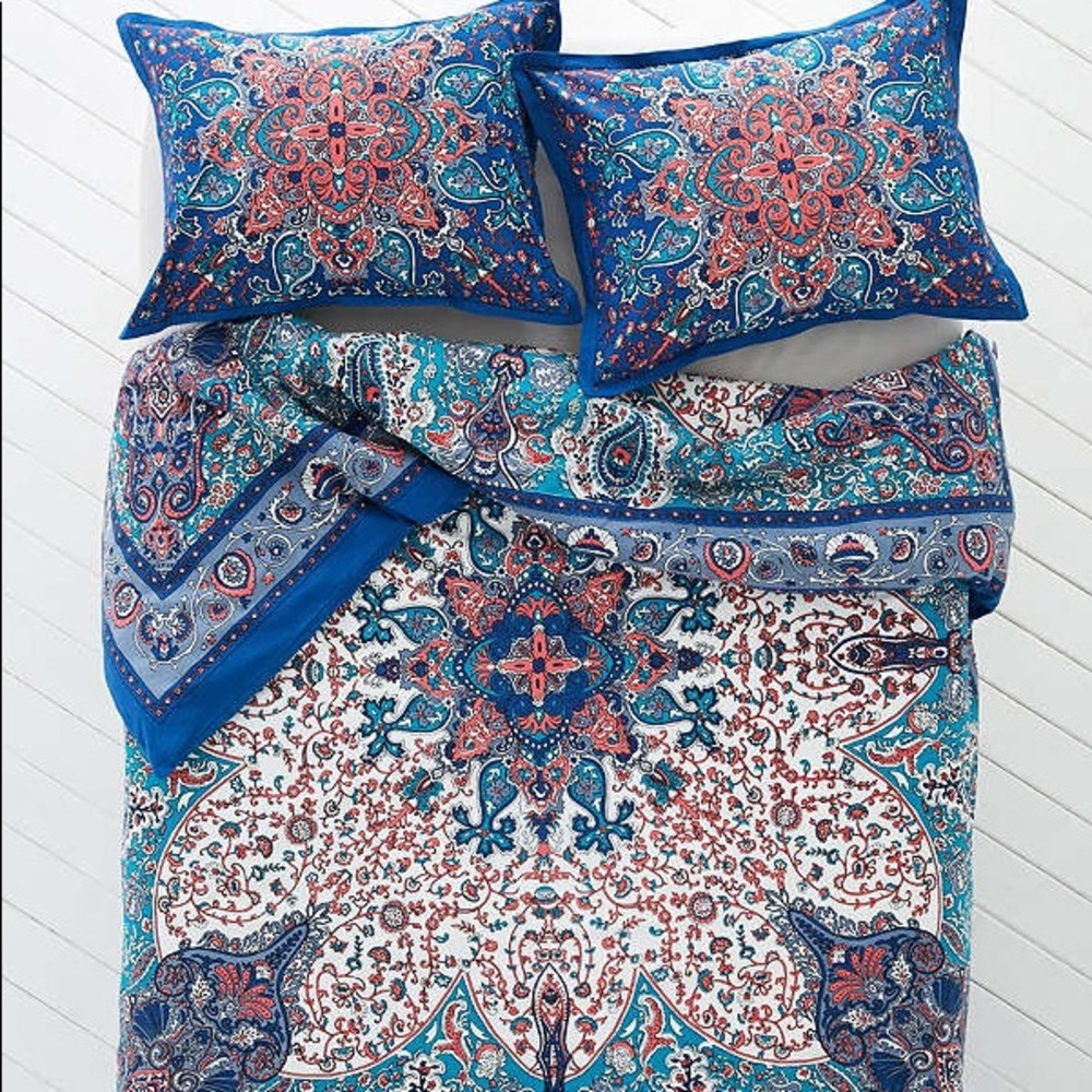 Urban Outfitters Bedding Set