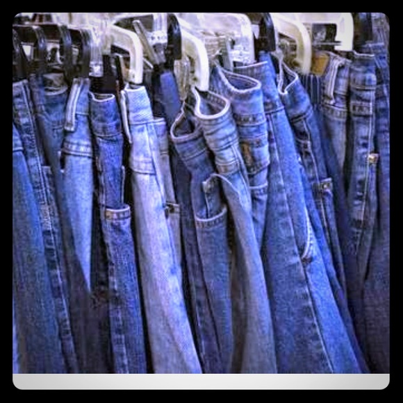 HUGE 🤗 LOT OF 7 ALL MANKIND JEANS SZ28