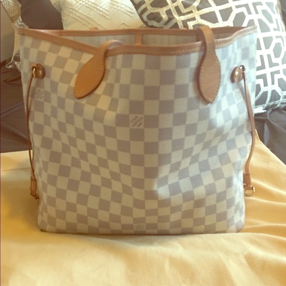 Louis Vuitton Neverfull MM