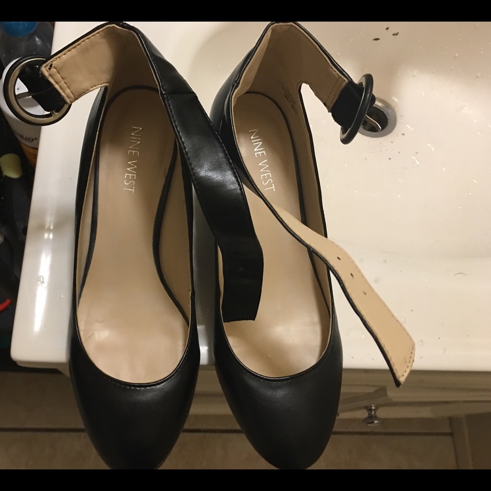 Nine west wedges!