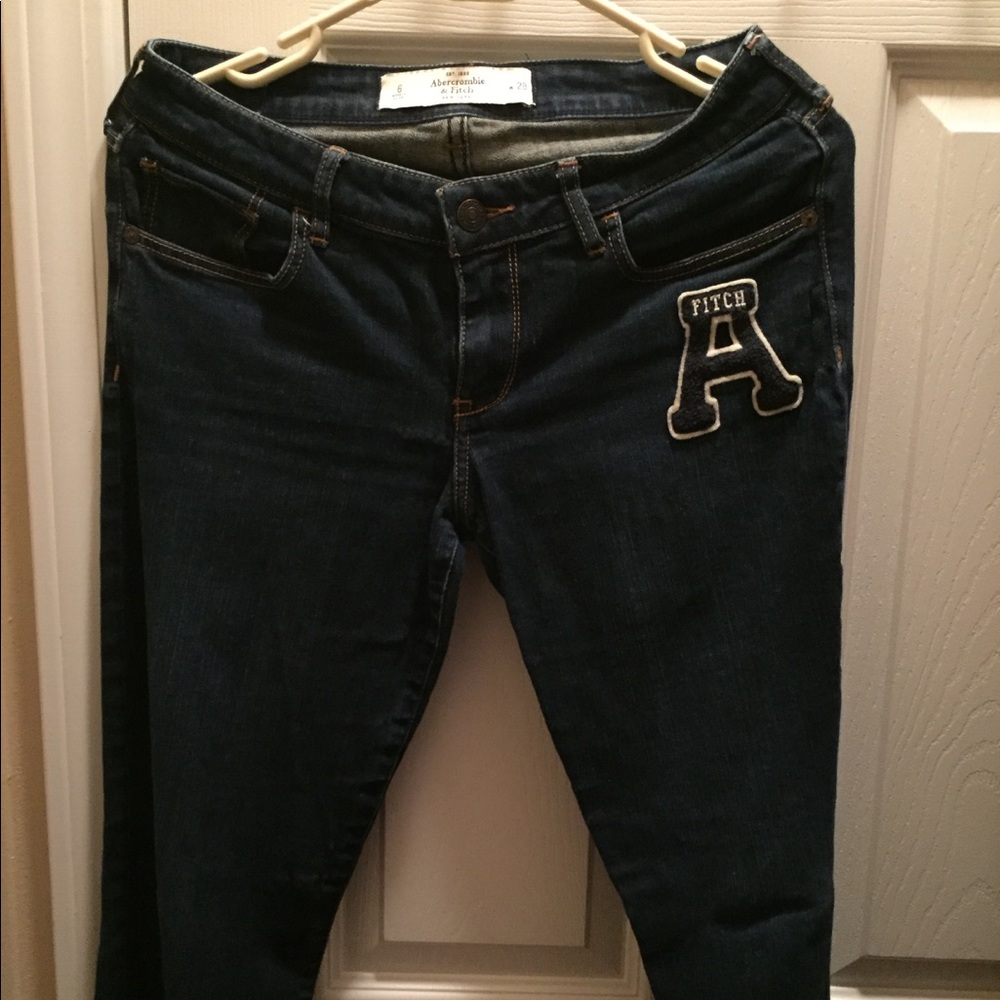 Abercrombie and fitch skinny jeans size 28!