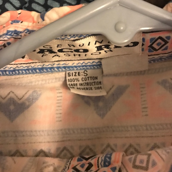 Button up - Picture 3 of 3