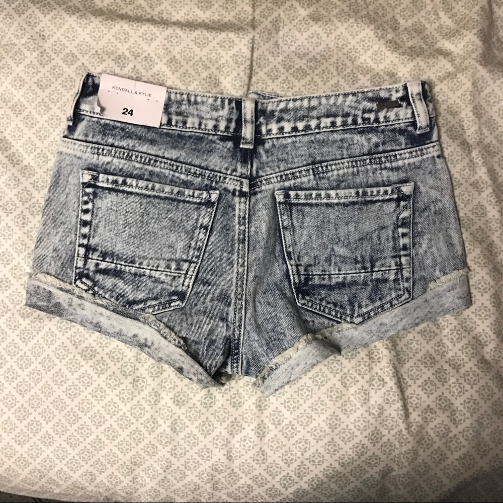 NWT Acid Wash Denim Shorts Kendall & Kylie