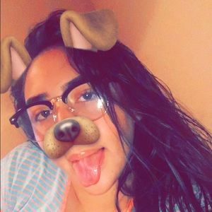 Meet your Posher, Camille