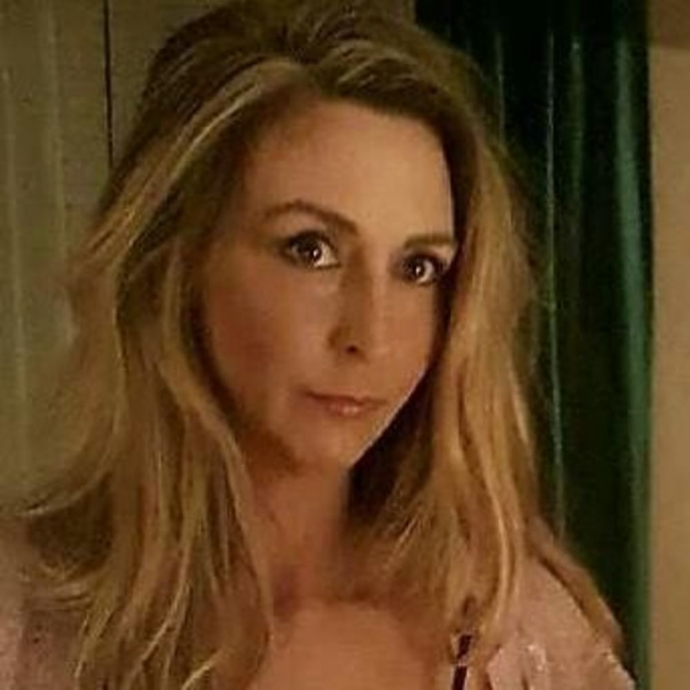 Meet your Posher, Dana