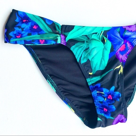 New VS floral bikini bottom - Picture 2 of 4
