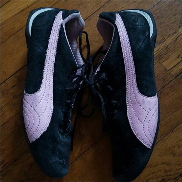 Y2K Vintage Puma Pink/Black Suede Sneakers - Picture 2 of 3