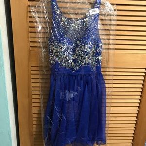 ROYAL BLUE SHORT PROM DRESS SIZE MEDIUM